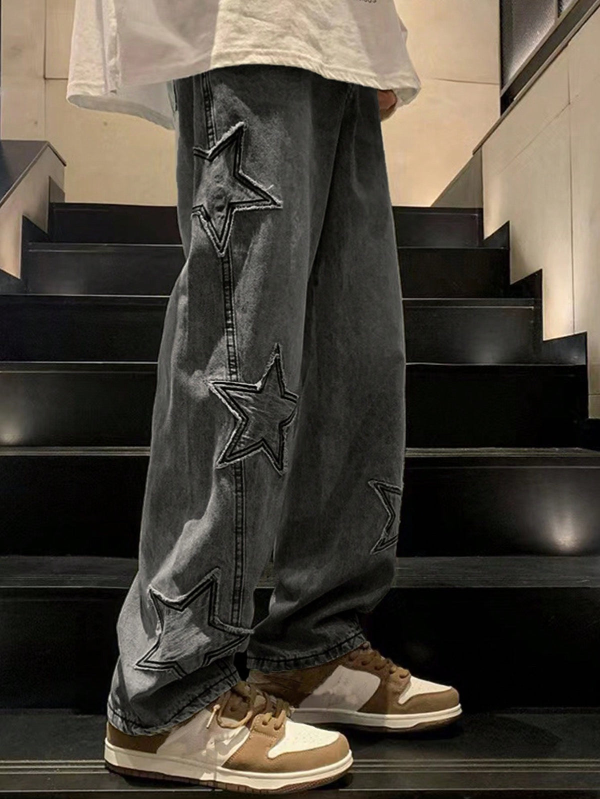 ROMWE MEN Anime Spring Casual Graphic Men Loose Wide Leg Baggy Jeans with Star Patterned Patches